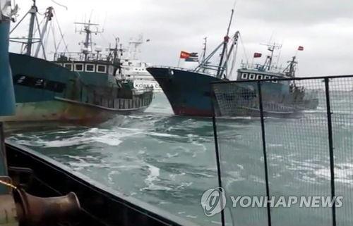 中国渔船现场吃瓜,一场别开生面的海上盛宴