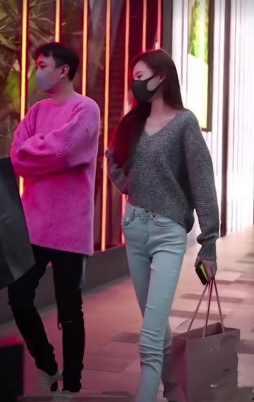 吃瓜成都美女事件视频,网络热议背后的真相揭秘